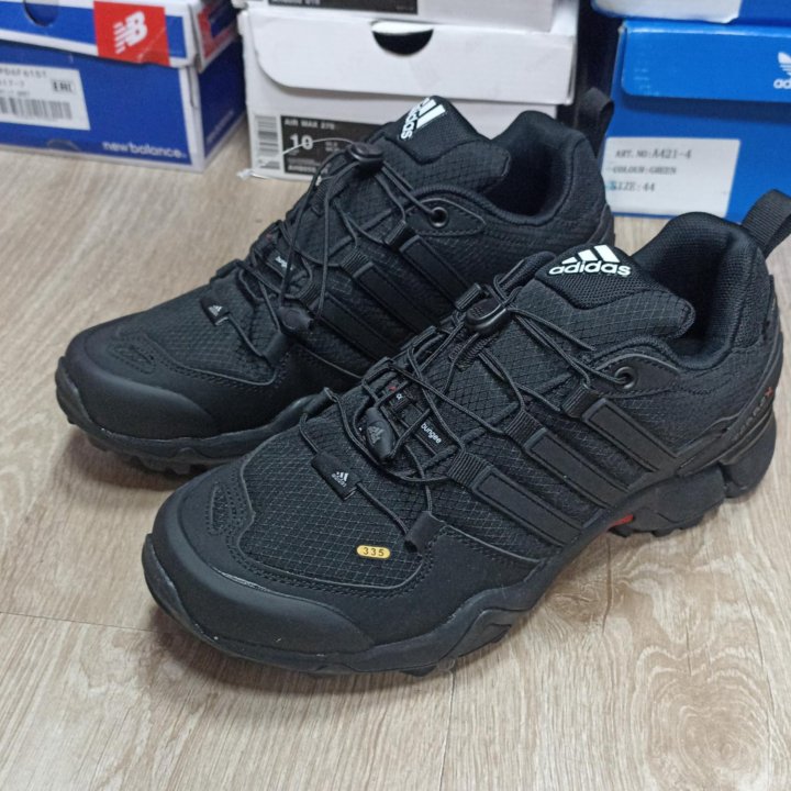 Кроссовки Adidas Terrex ( термо)