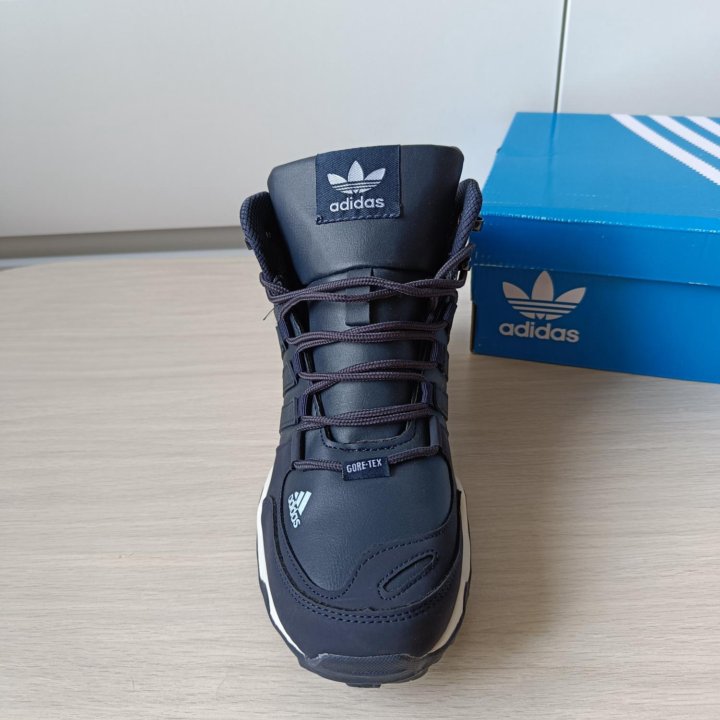 Кроссовки Adidas Terrex зима