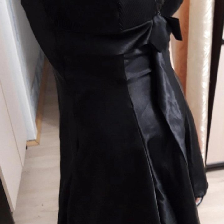 Платье чёрное 42