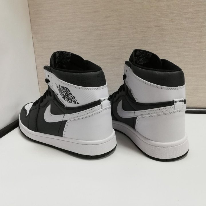 Кроссовки Nike air Jordan 1