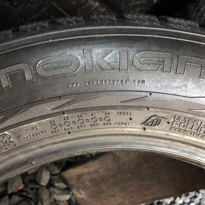 225/60/17 Nokian Tyres Hakkapeliitta R2 SUV. 1шт