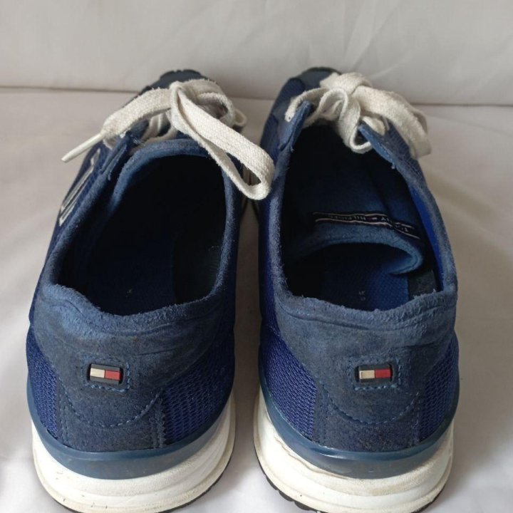 кроссовки  мужские 42 Tommy Hilfiger