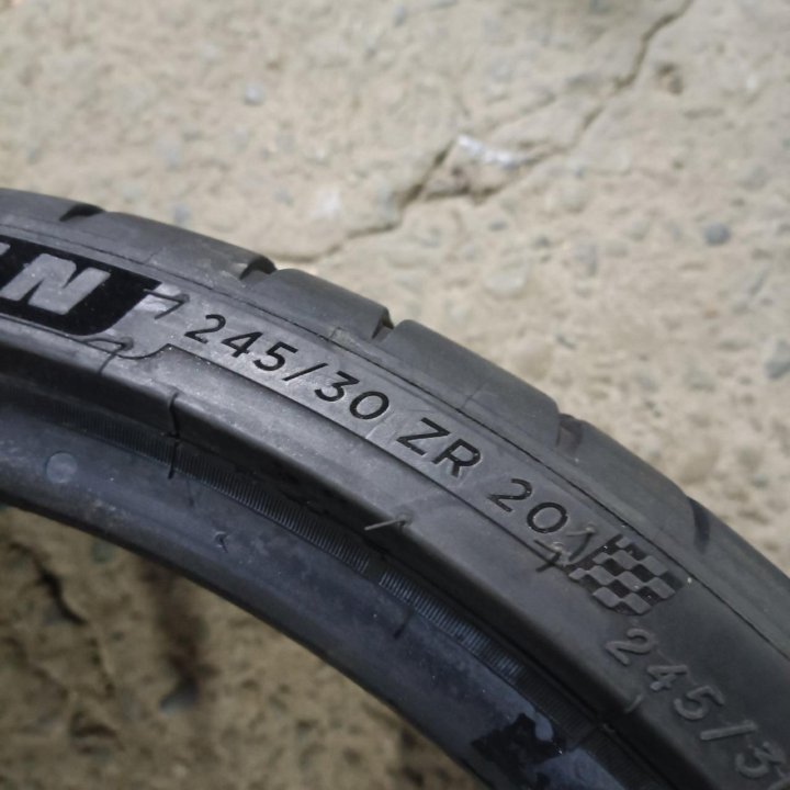 245/30R20 Michelin Pilot Sport 4S (Лот №6912)