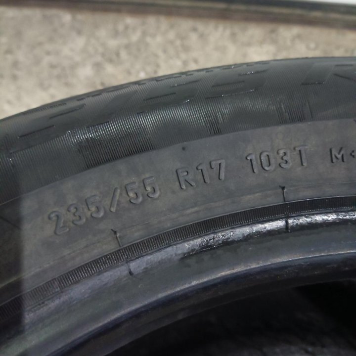 235/55R17 Pirelli Ice Zero (Лот №6904)