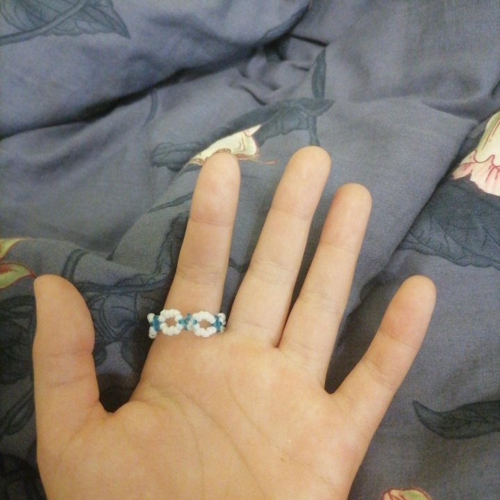 Кольцо из бисера