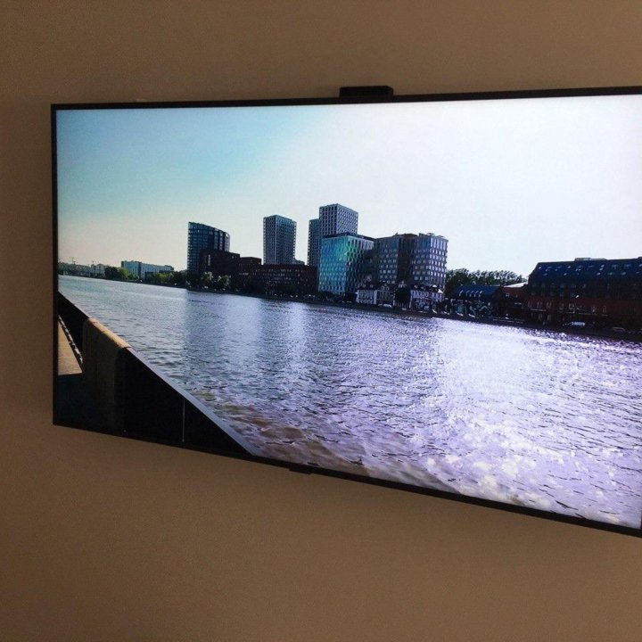 Телевизор Samsung 55'' UE55RU7400