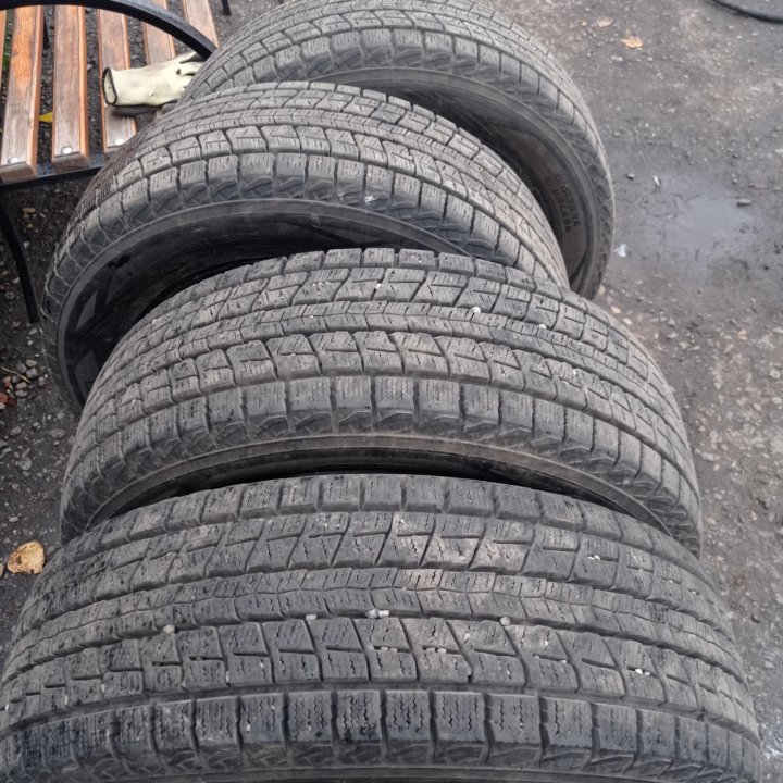 225/65 R17 Dunlop Winter Maxx SJ8