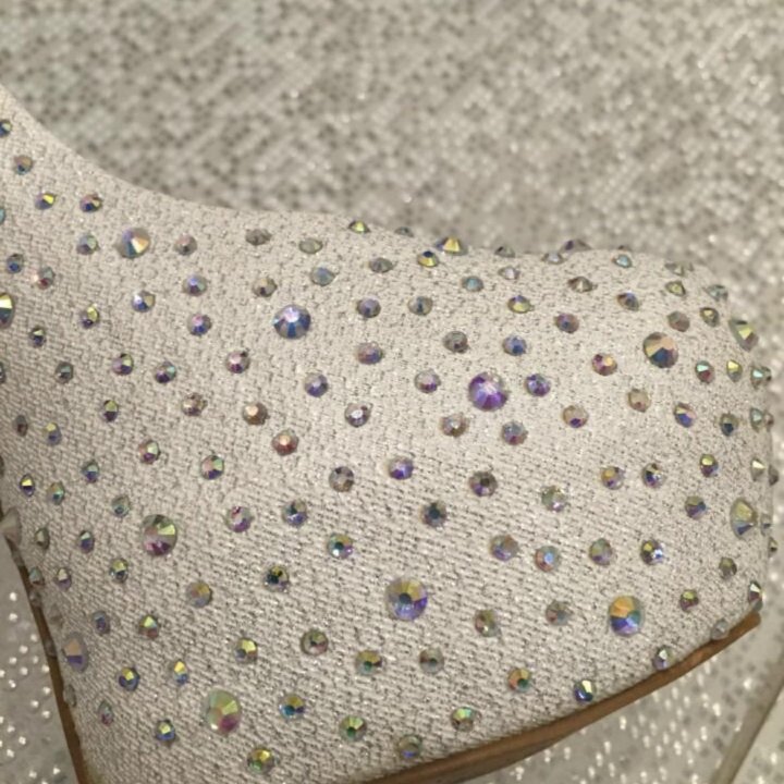 Туфли со стразами 40