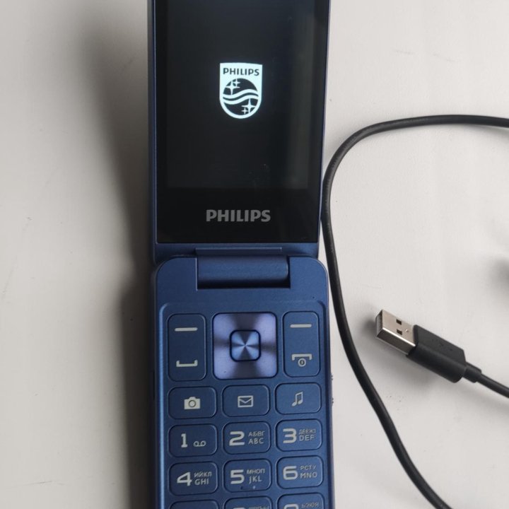 Телефон раскладной Philips 2602 свежая модель