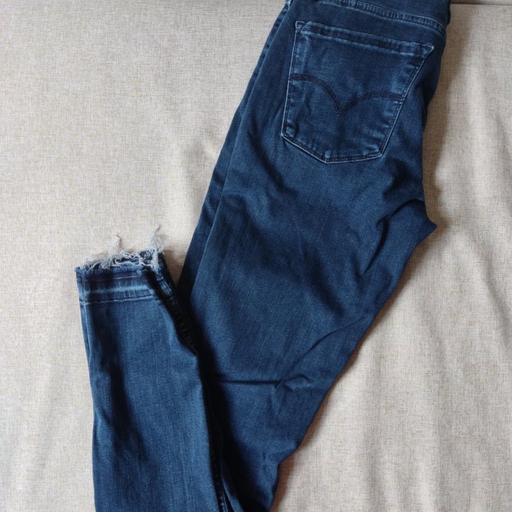 Женские джинсы Levis 710 Superskinny