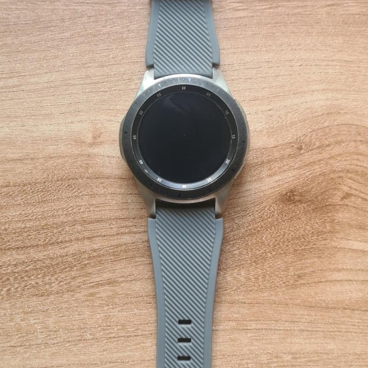 Samsung Galaxy Watch 44mm silver