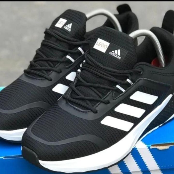 Кроссовки Adidas демисезонные новые чёрные