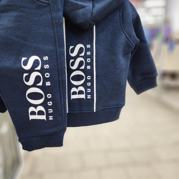 Костюм на мальчика Hugo boss