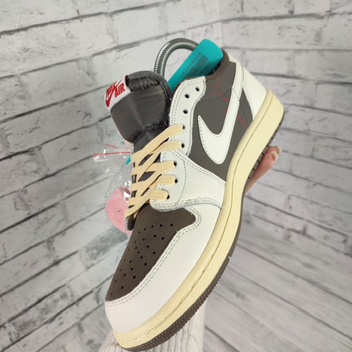 Кроссовки Nike Air Jordan Travis Scott