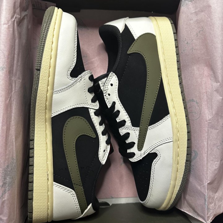 Nike Air Jordan 1 Low x Travis Skott “Olive”