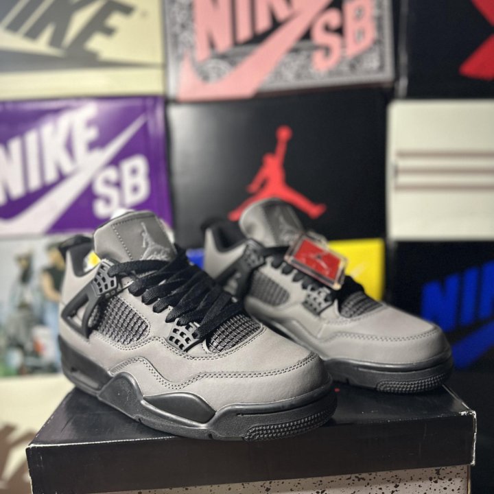 Nike Air Jordan 4 Retro