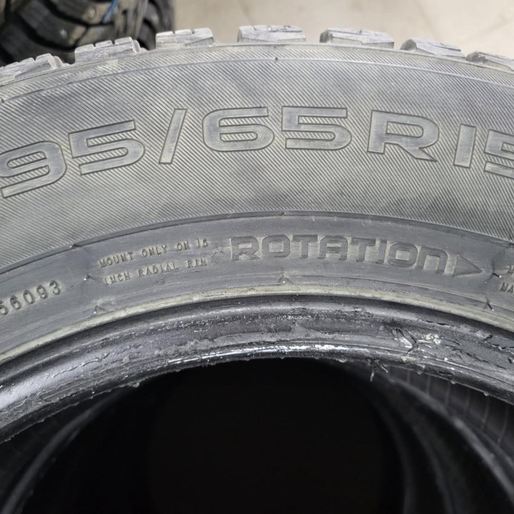 195/65 R15 Nokian Hakkapeliitta 9 зимняя/шип