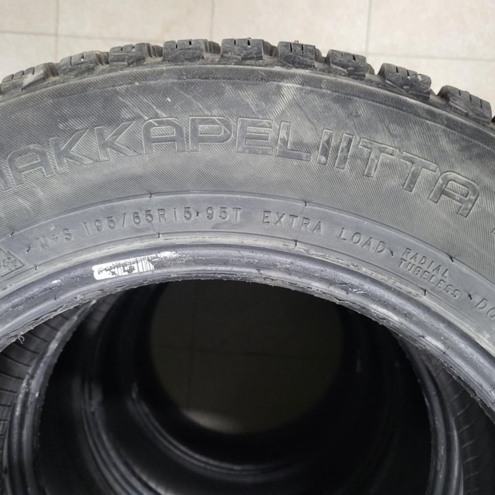 195/65 R15 Nokian Hakkapeliitta 9 зимняя/шип