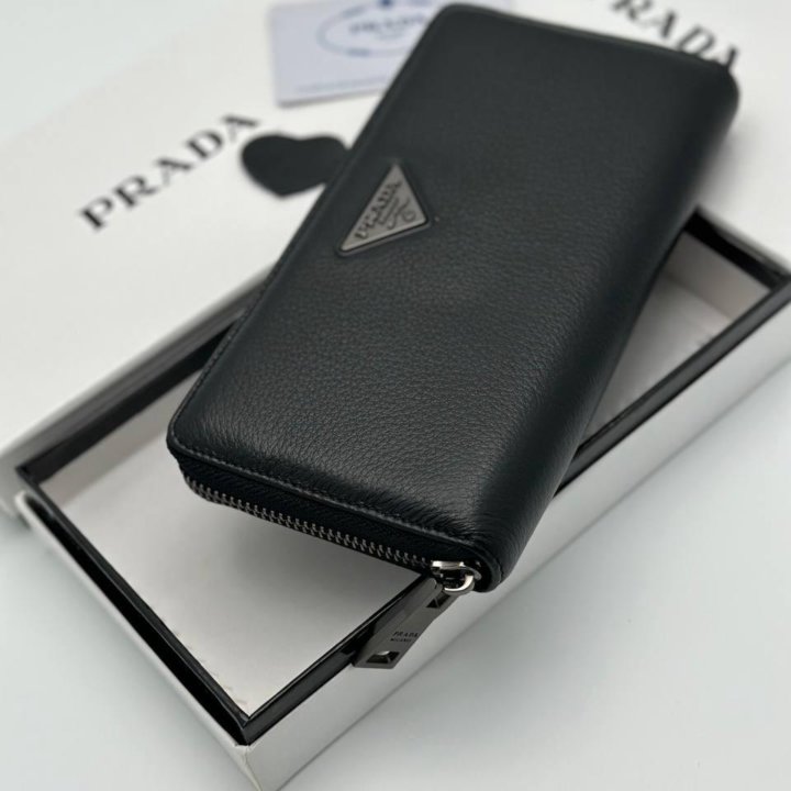 Кошелек Prada