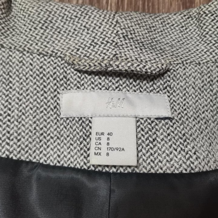 Пиджаки женские H&M