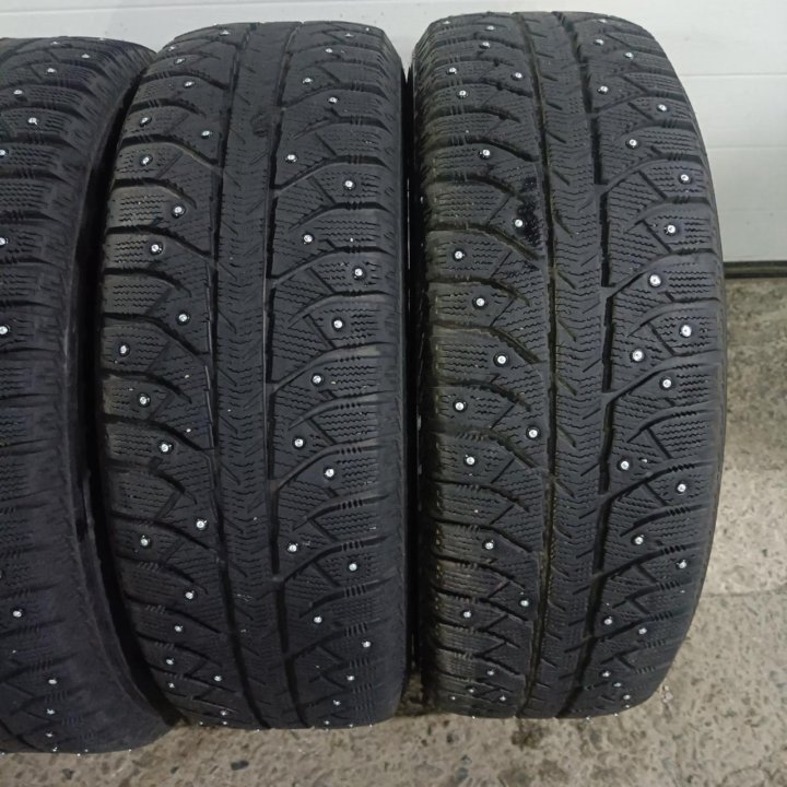 235/65R17 Bridgestone Ice Cruiser 7000 (Лот №6943)