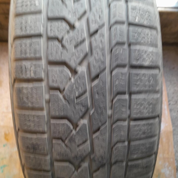 Kumho I Zen Rv Asymmetric 235/65 R17