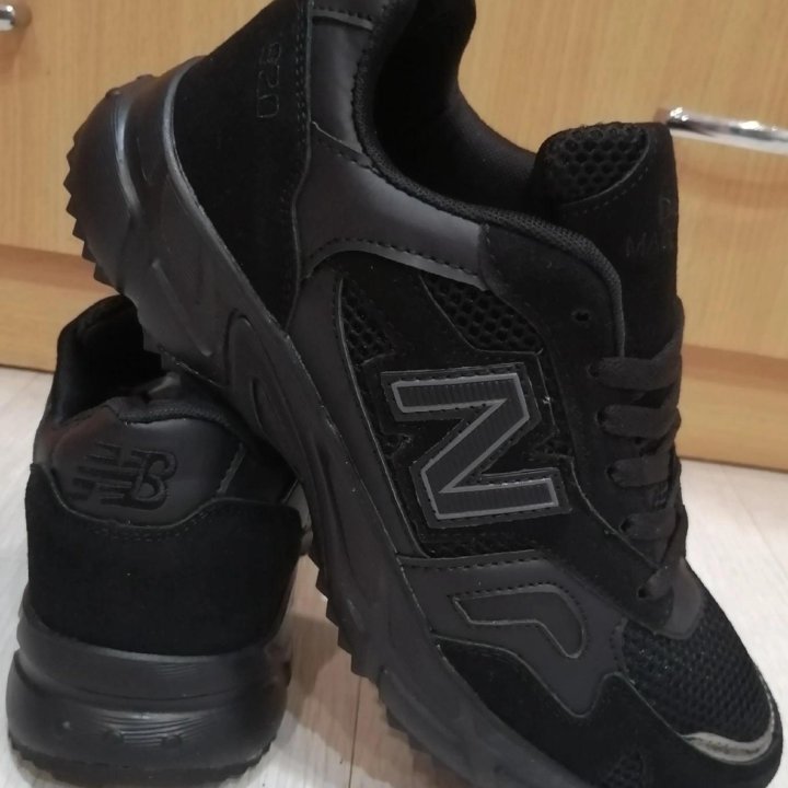 Кроссовки new balance демисезонные новые черные