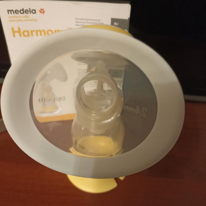 Молокоотсос ручной medela