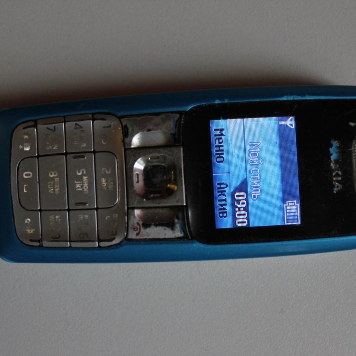 Nokia 2310, без аккумулятора и задней крышки