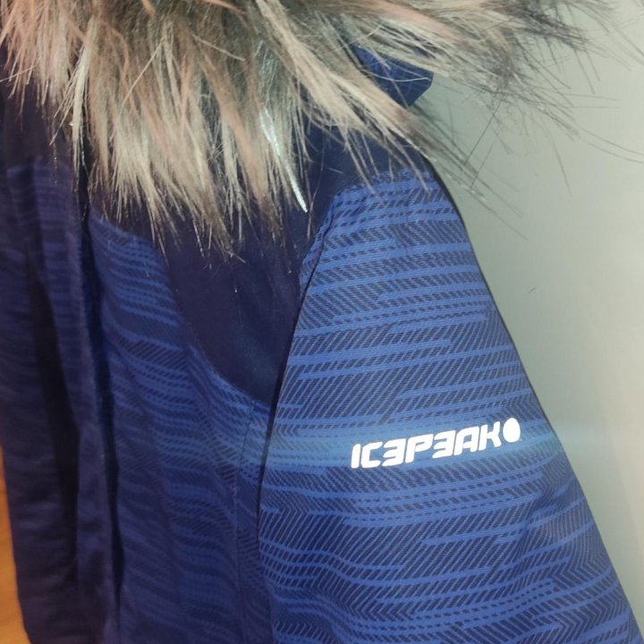 Зимняя куртка Icepeak на 9-10 лет