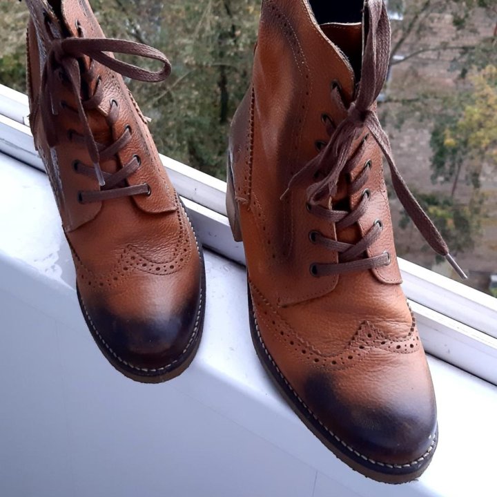 Ботинки женские