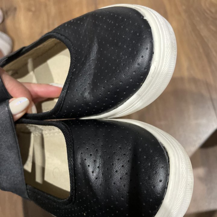 Школьная обувь