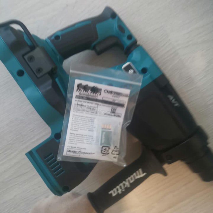 Перфоратор Makita