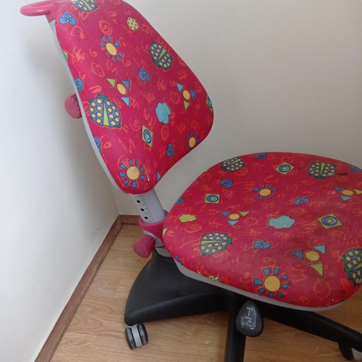 Кресло детское для школьника