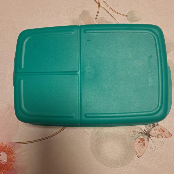 Контейнер tupperware