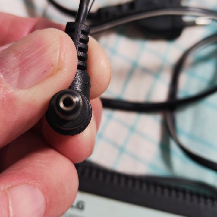 Блок питания 9В.