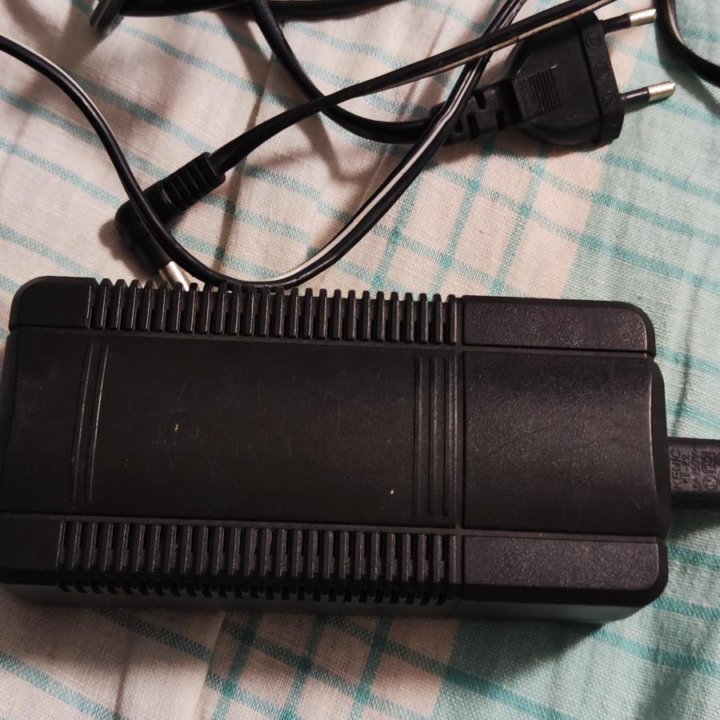 Блок питания 9В.