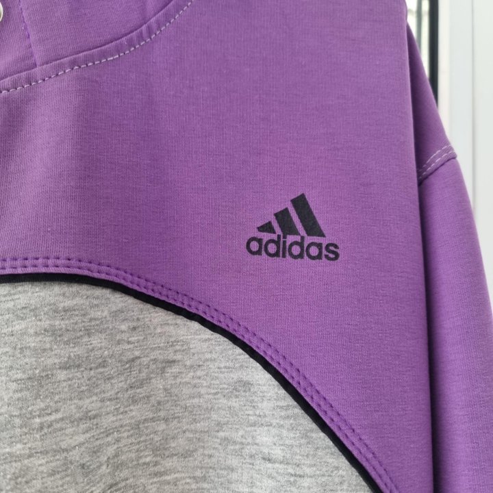 Спортивный костюм Adidas