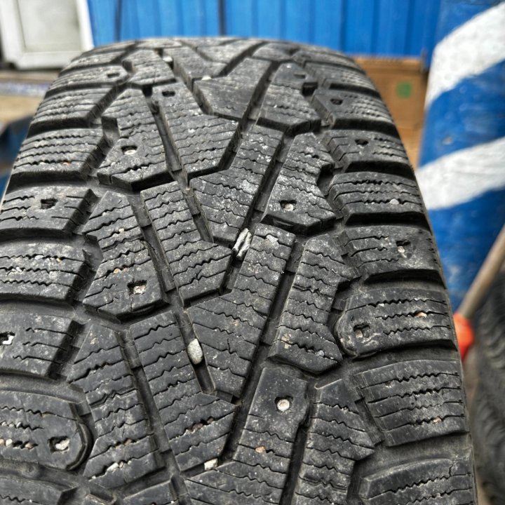 215/60/17 зима Pirelli Ice Zero