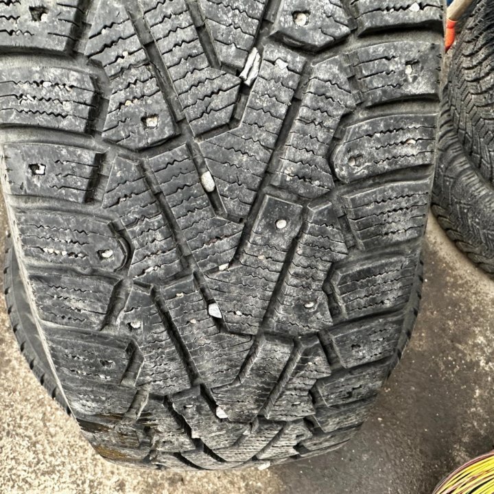 215/60/17 зима Pirelli Ice Zero