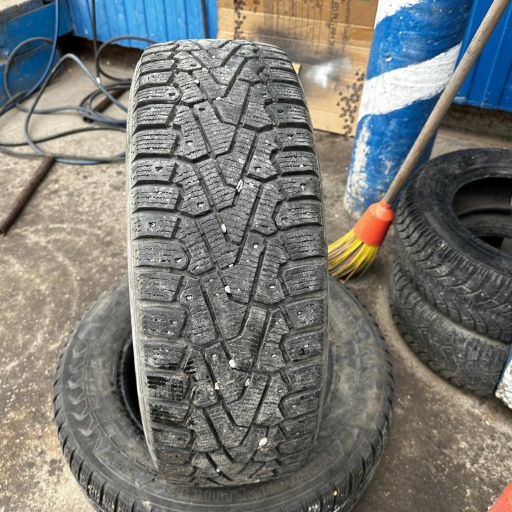 215/60/17 зима Pirelli Ice Zero