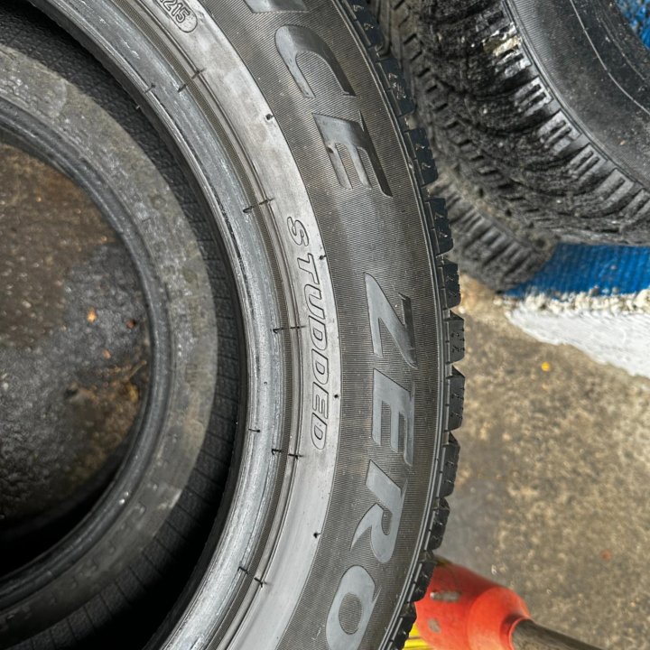 215/60/17 зима Pirelli Ice Zero