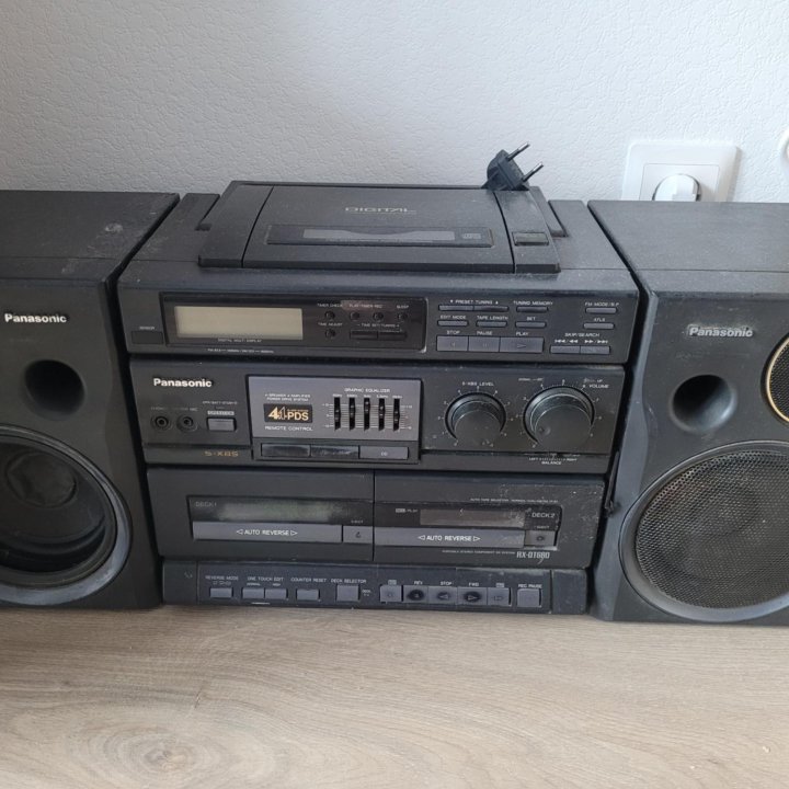 CD, FM, Panasonic RX-DT 680.