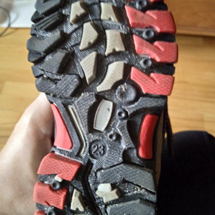 Зимние ботинки