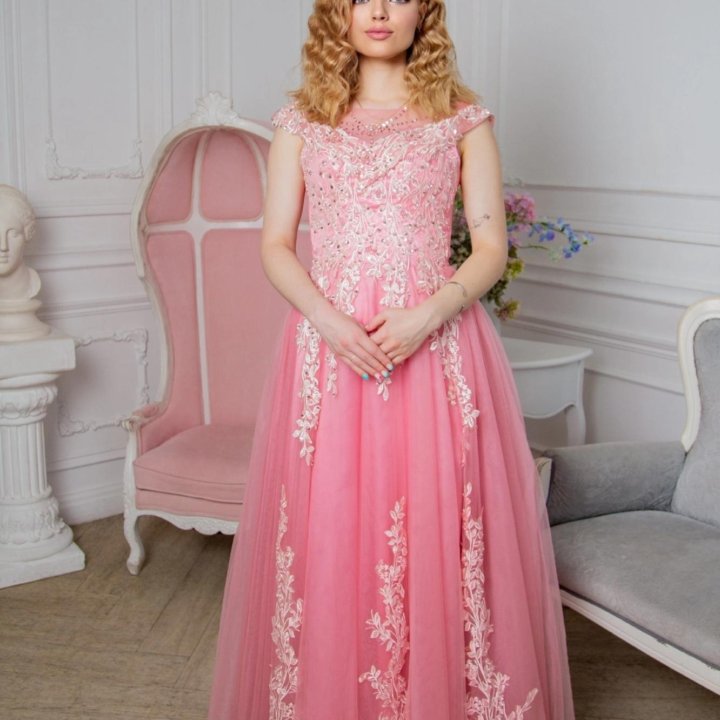 Вечернее платье