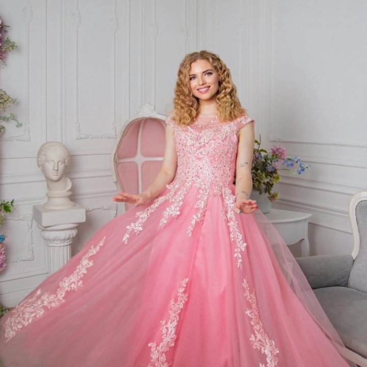 Вечернее платье