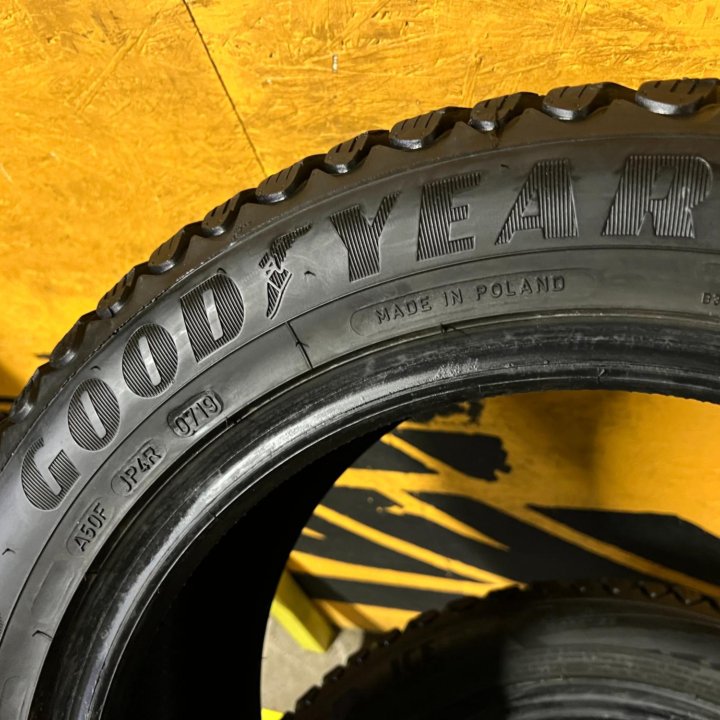 Зимние шины GoodYear Arctic Ice R16 Все шипы