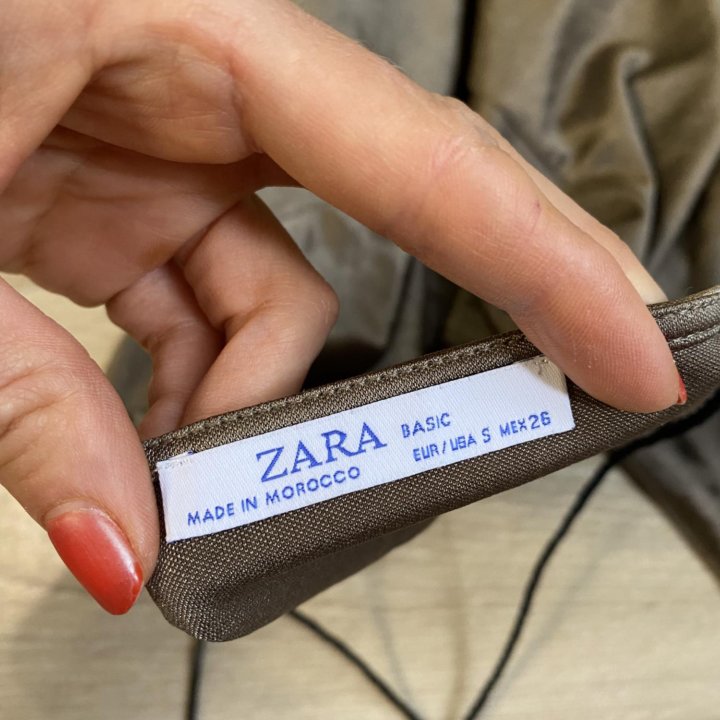 Топ Zara s