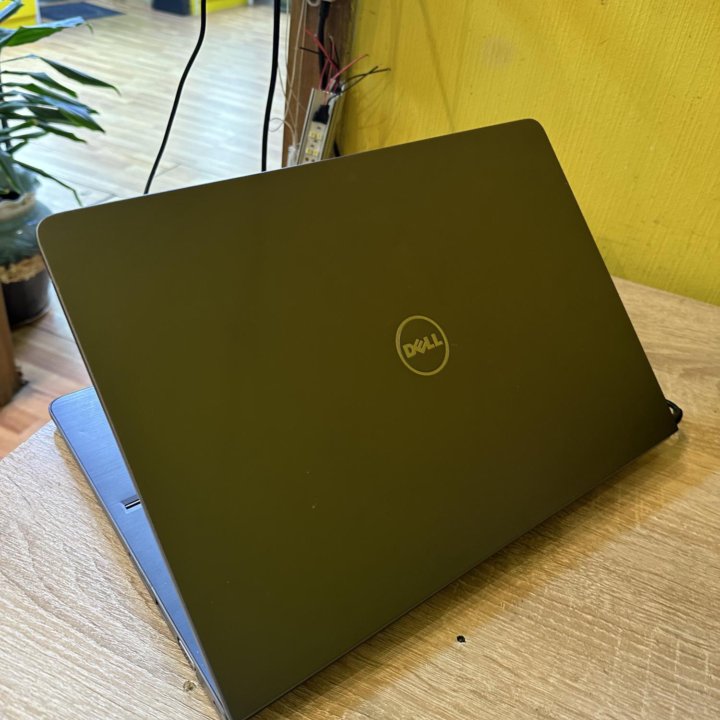 Мощный Ультрабук Dell Vostro 14 Core i5/12/756/FHD