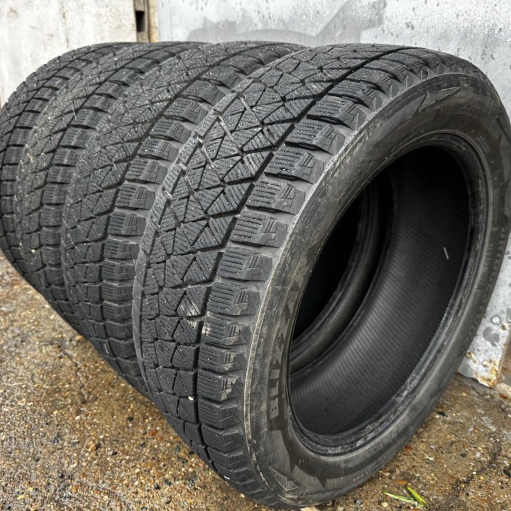 Зимняя резина R18 225/55 Bridgestone (4 шт.)